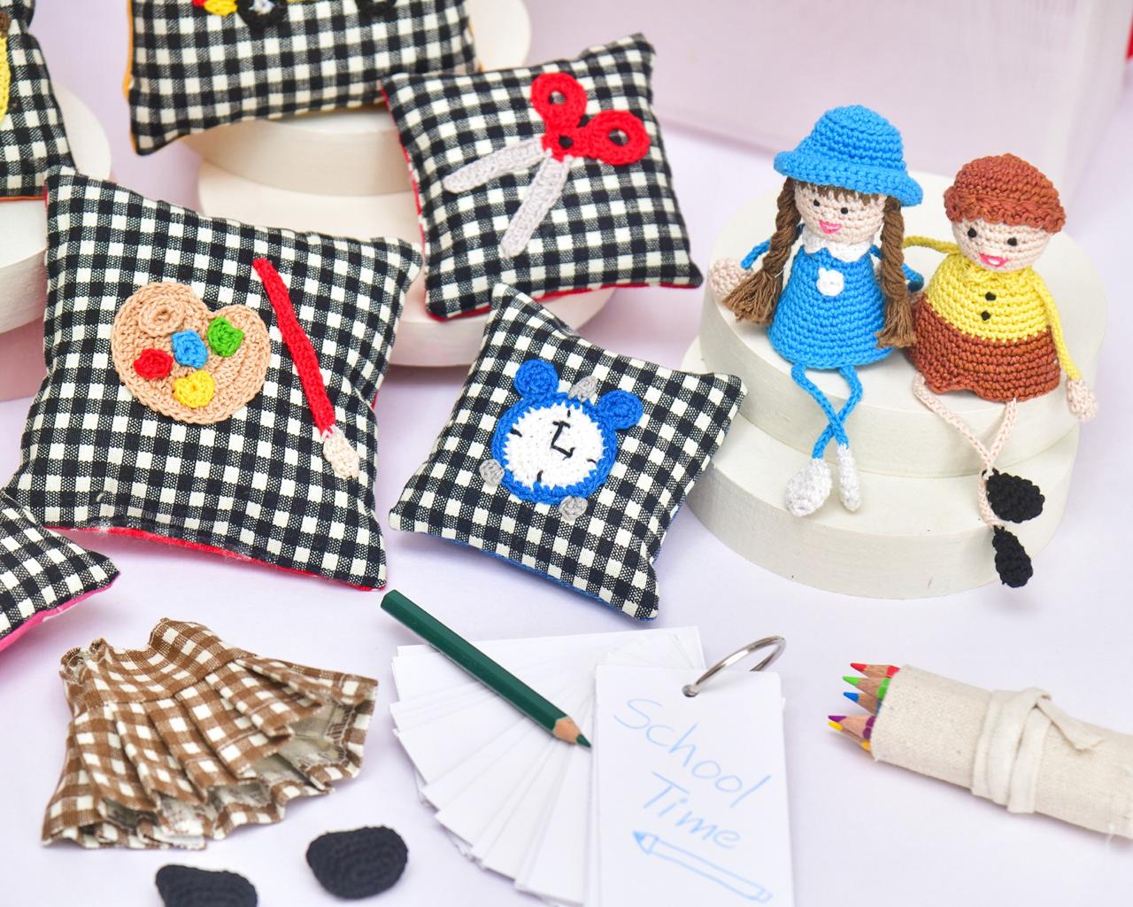 Story Cushions A