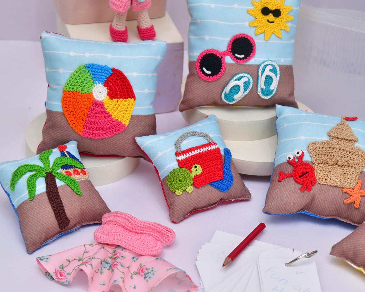 Story Cushions Happy
